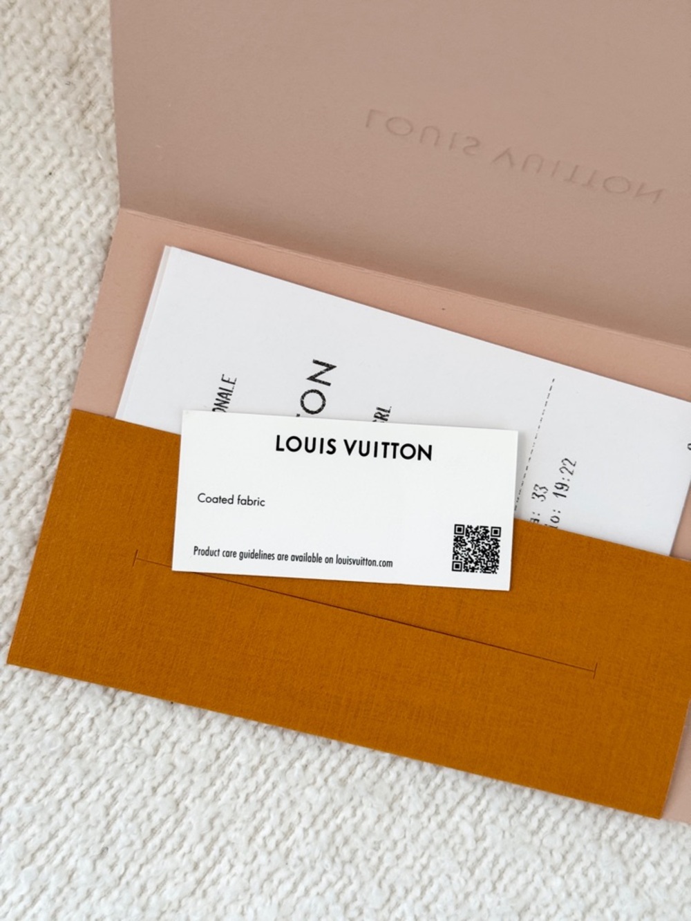 ✨NEW✨Louis Vuitton 2026 Monogram LV Confidential Bracelet 17 cm - White - Picture 8 of 10